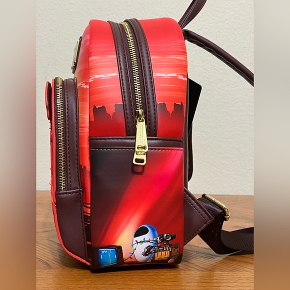 Wall-E Loungefly backpack, NWT - Picture 2 of 6